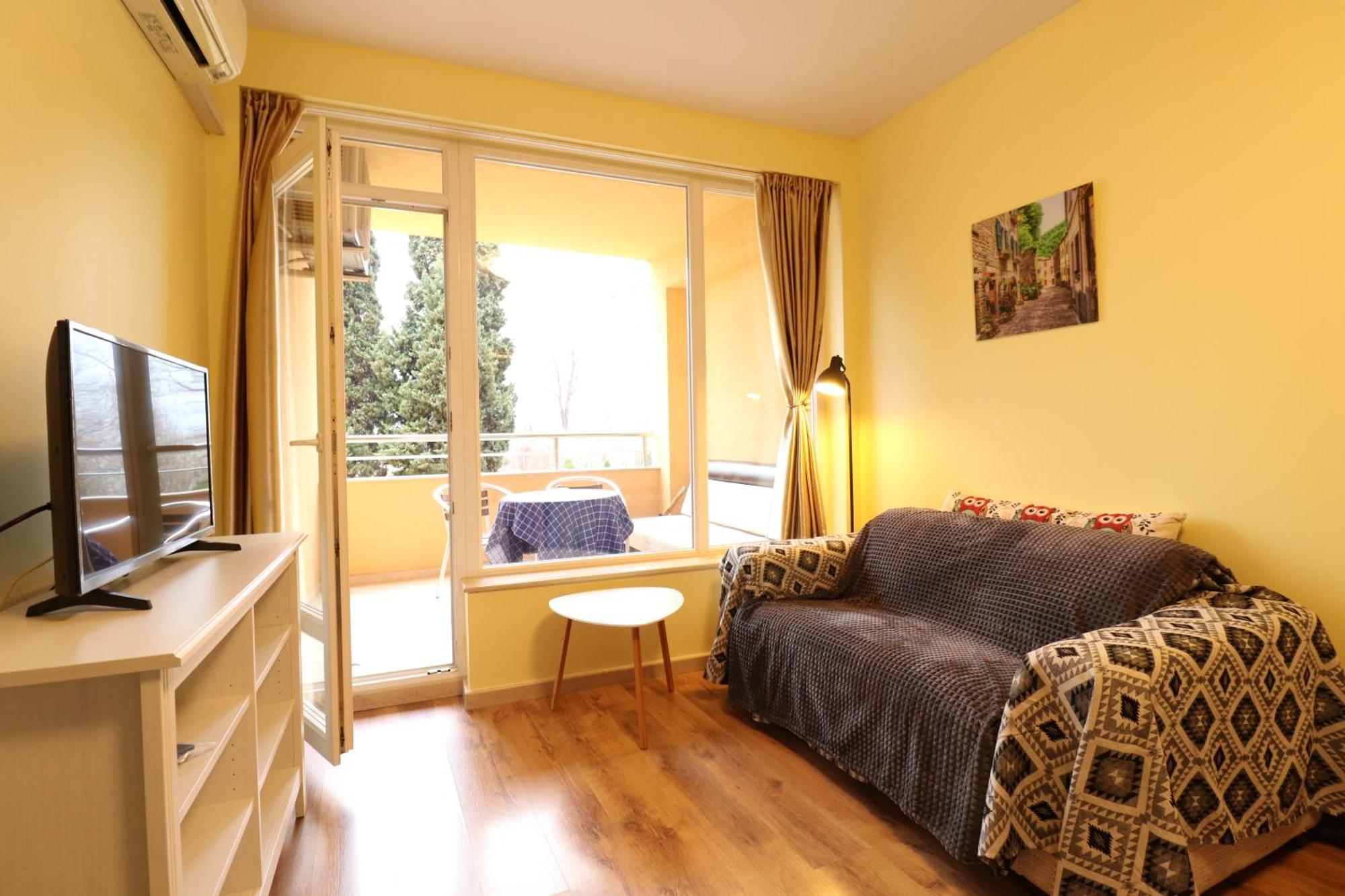 Varna Garden View Apartment Luaran gambar